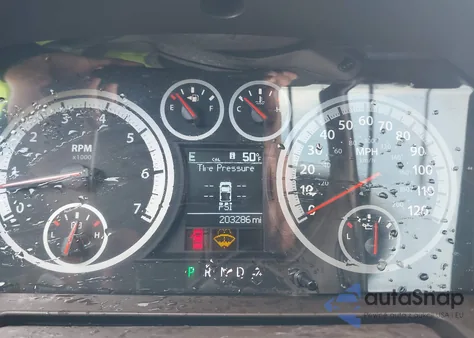 2010 Dodge Ram 1500 Laramie z USA, uszkodzony, nr VIN 1D7RV1GT0AS173964